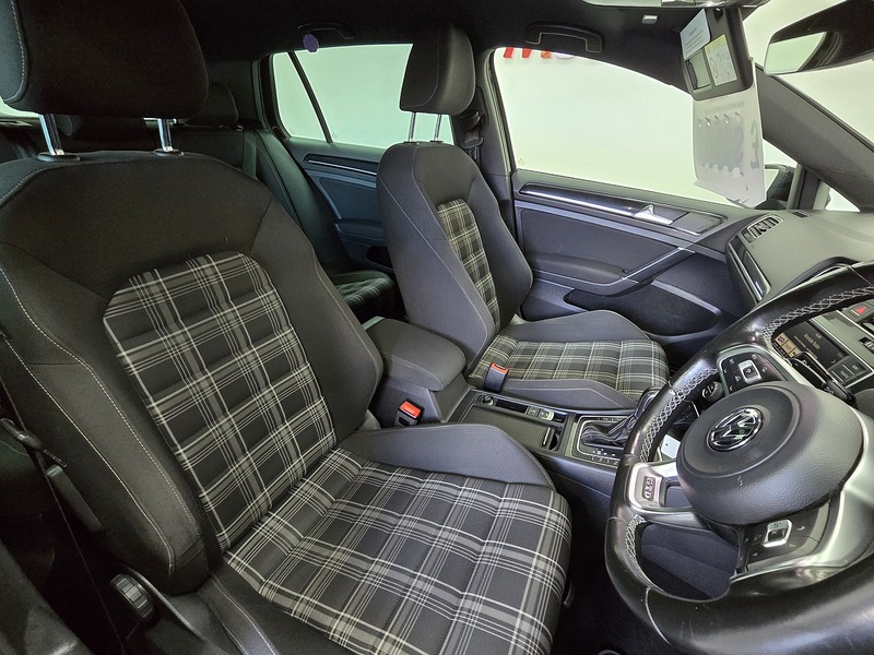 Used Volkswagen Golf 2016 for sale - 76396542: Photo 14