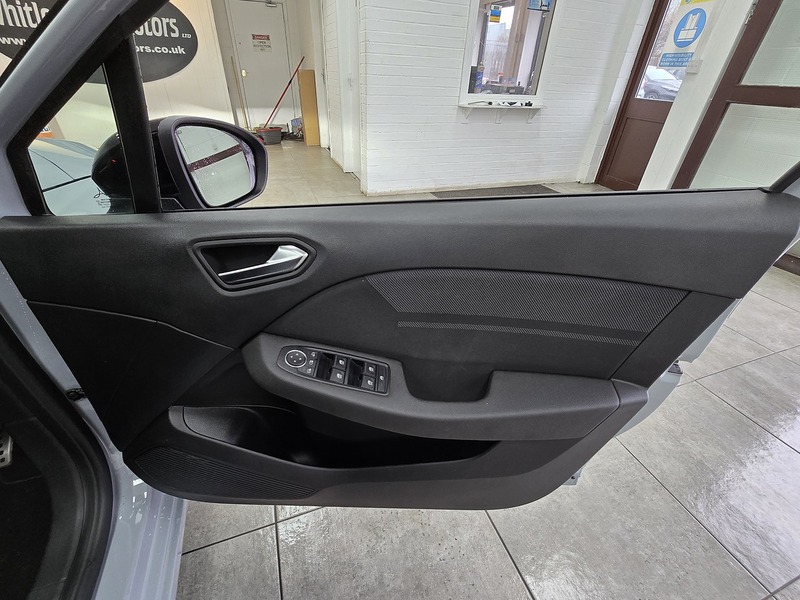Used Renault Clio 2024 for sale - 77247320: Photo 15