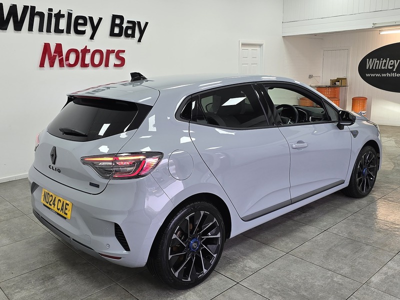 Used Renault Clio 2024 for sale - 77247320: Photo 3