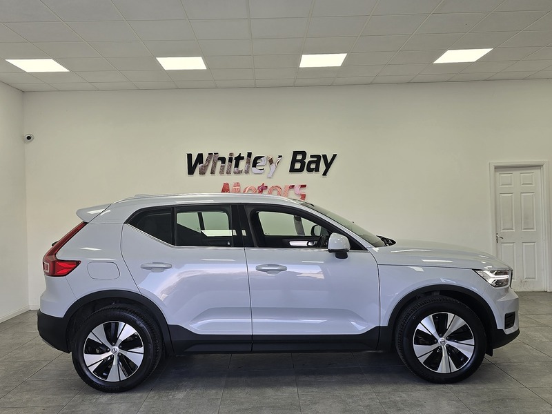 Used Volvo XC40 2021 for sale - 76982552: Photo 2