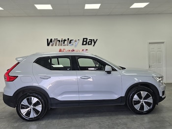 Used Volvo XC40 2021 for sale - 76982553: Photo