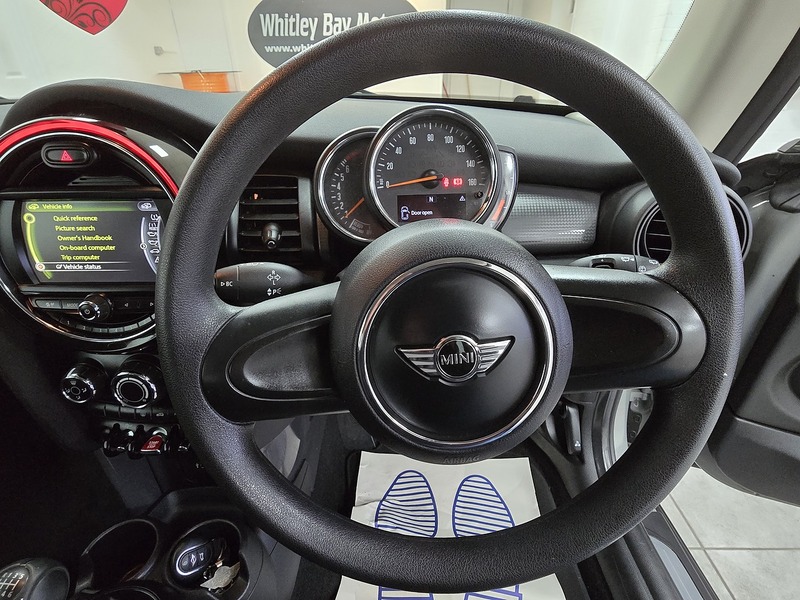 Used MINI Hatch 2018 for sale - 76352987: Photo 9