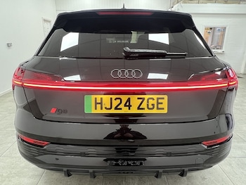 Used Audi Q8 e-tron 2024 for sale - 77356833: Photo