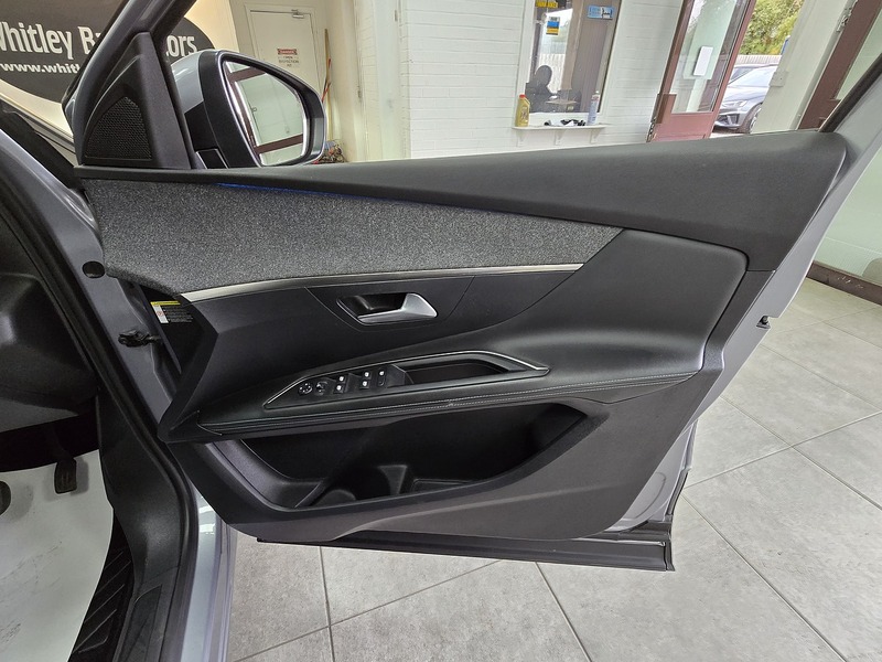 Used Peugeot 3008 2021 for sale - 76128090: Photo 14