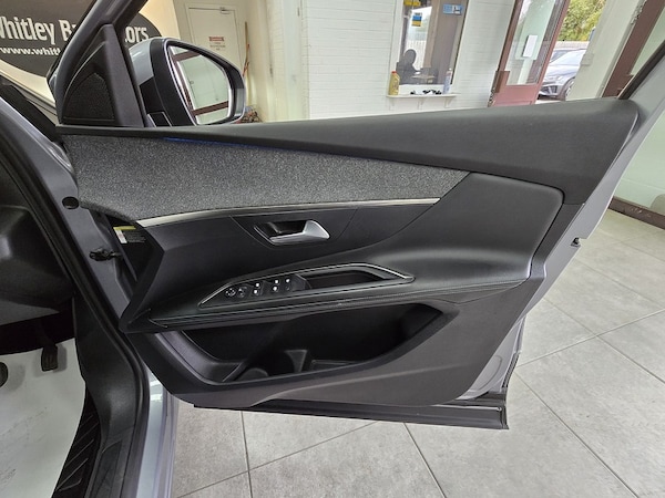 Used Peugeot 3008 2021 for sale - 76128090: Photo 14
