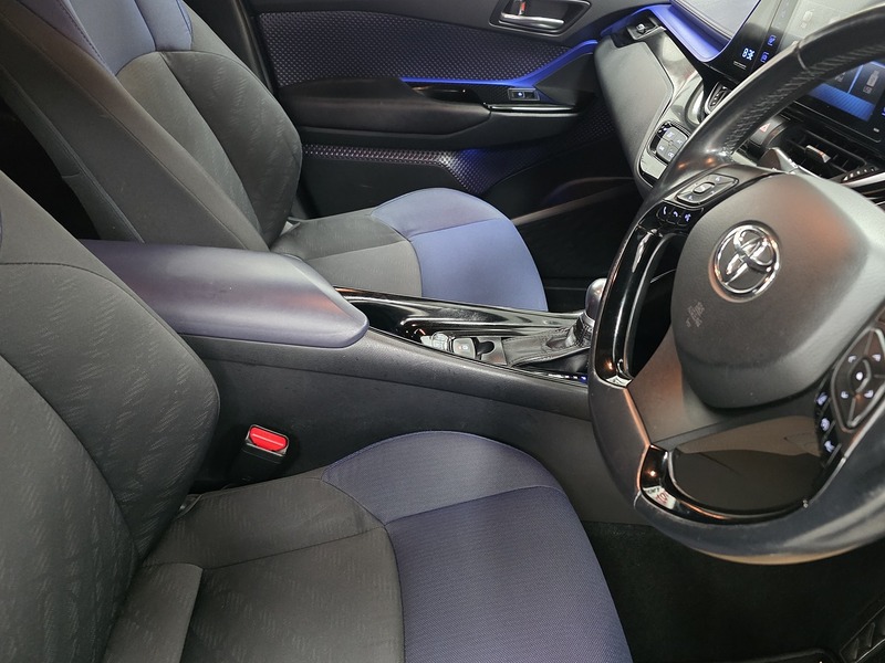 Used Toyota C-HR 2017 for sale - 77651154: Photo 4