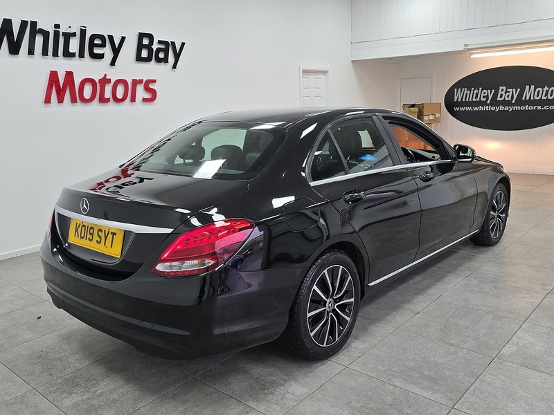 Used Mercedes-Benz C Class 2019 for sale - 76510324: Photo 3