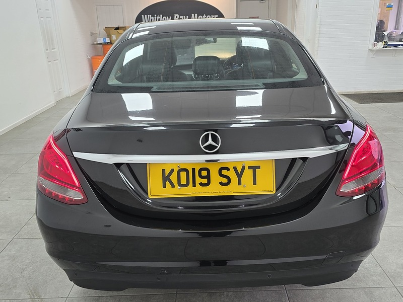 Used Mercedes-Benz C Class 2019 for sale - 76510324: Photo 4