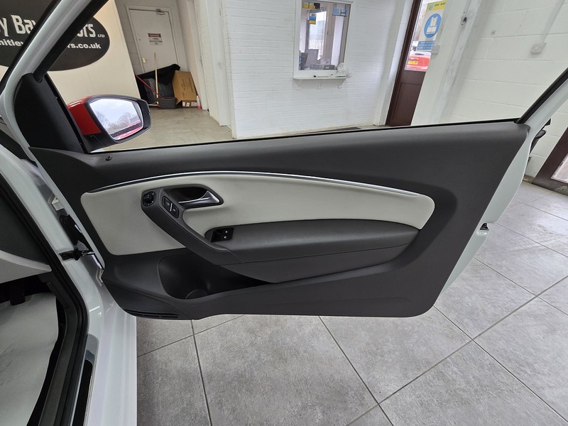 Used Volkswagen Polo 2017 for sale - 77873303: Photo 12