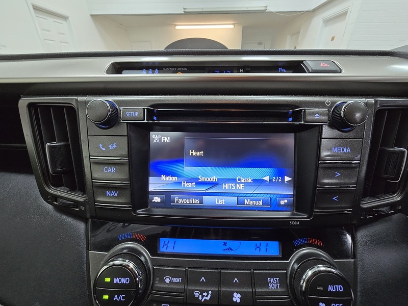 Used Toyota RAV4 2015 for sale - 77324505: Photo 10