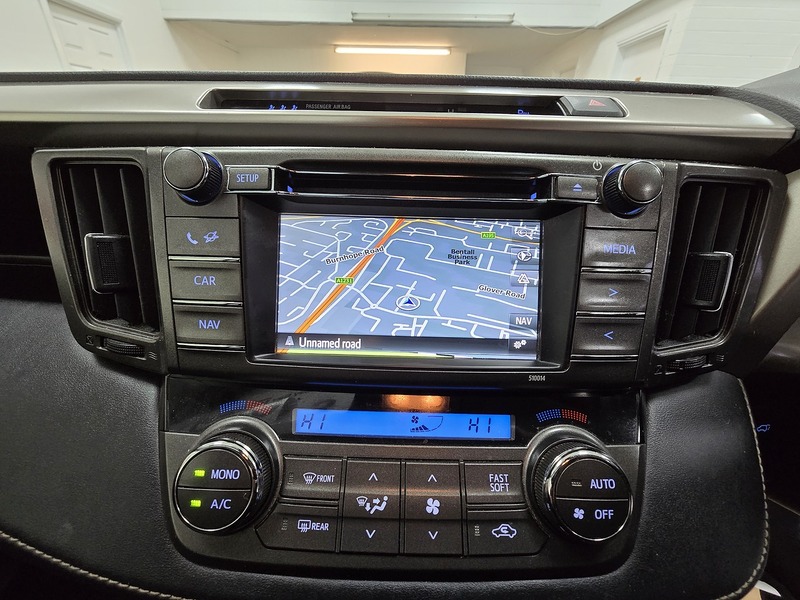 Used Toyota RAV4 2015 for sale - 77324505: Photo 12