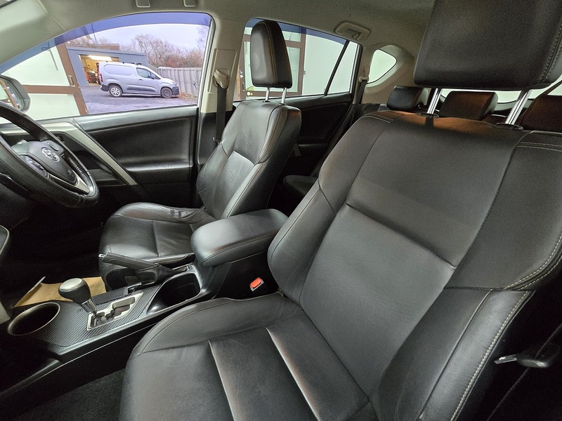 Used Toyota RAV4 2015 for sale - 77324505: Photo 18