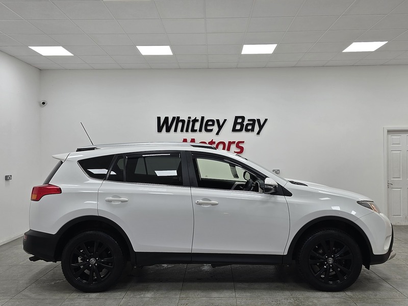 Used Toyota RAV4 2015 for sale - 77324505: Photo 2