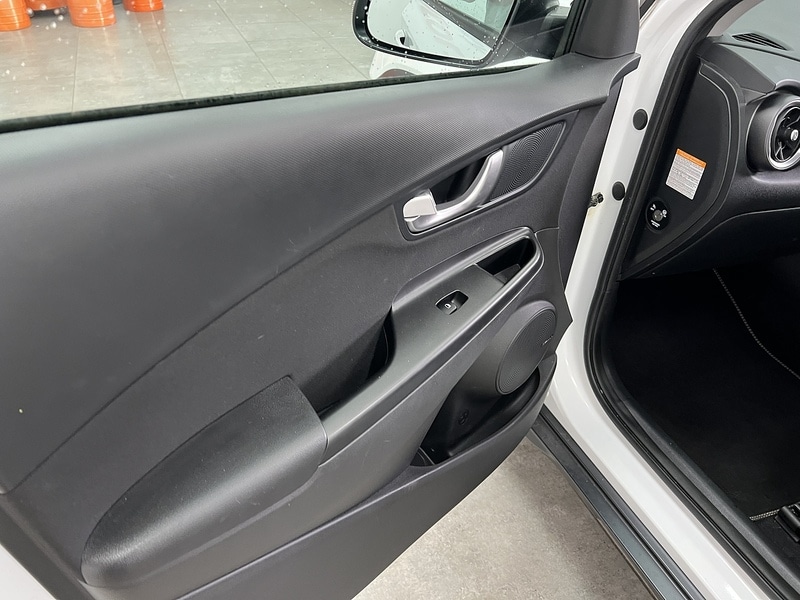 Used Hyundai KONA 2021 for sale - 76555153: Photo 21