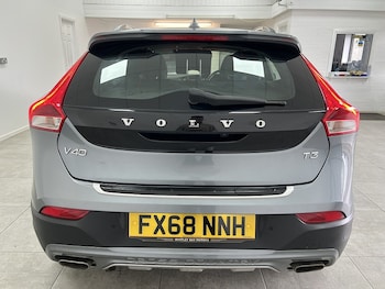 Used Volvo V40 2018 for sale - 76057086: Photo