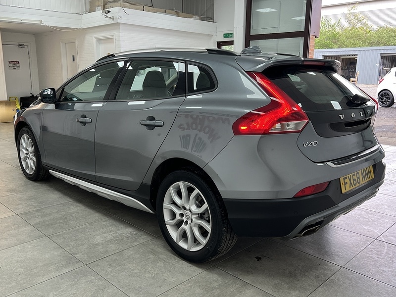Used Volvo V40 2018 for sale - 76057086: Photo 6