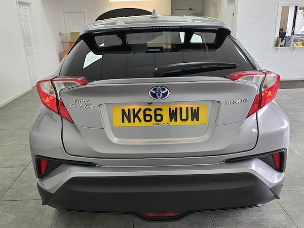 Used Toyota C-HR 2017 for sale - 75549098: Photo 4