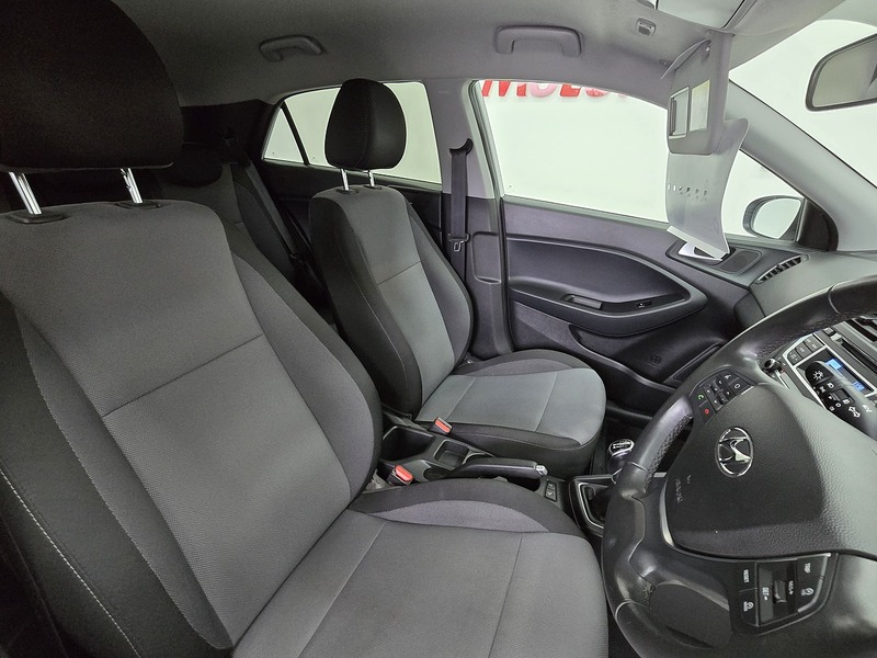 Used Hyundai i20 2016 for sale - 76232364: Photo 13