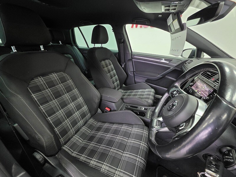 Used Volkswagen Golf 2018 for sale - 77720637: Photo 15