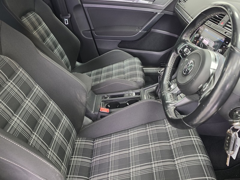 Used Volkswagen Golf 2018 for sale - 77720637: Photo 8