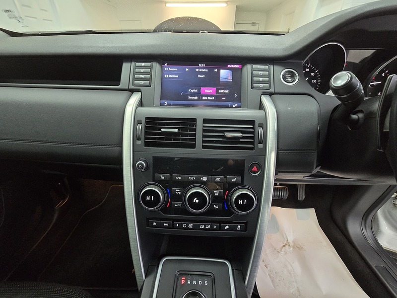 Used Land Rover Discovery Sport 2017 for sale - 76946764: Photo 13