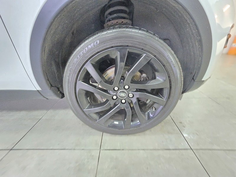 Used Land Rover Discovery Sport 2017 for sale - 76946764: Photo 23