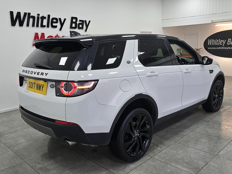 Used Land Rover Discovery Sport 2017 for sale - 76946764: Photo 3