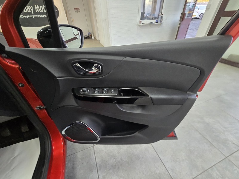 Used Renault Captur 2017 for sale - 76855316: Photo 13