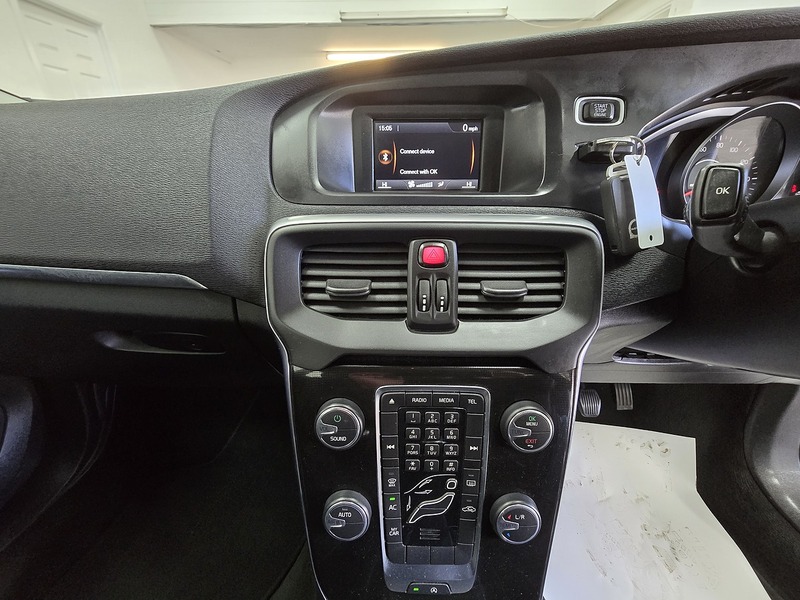 Used Volvo V40 2016 for sale - 76057099: Photo 11