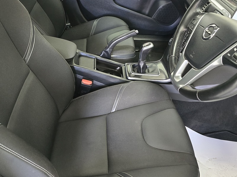 Used Volvo V40 2016 for sale - 76057099: Photo 8