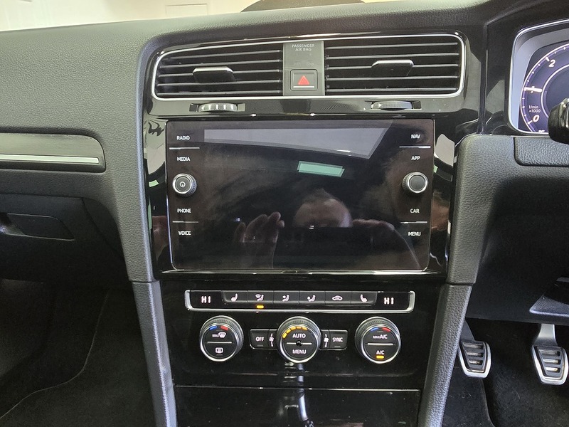 Used Volkswagen Golf 2017 for sale - 76694307: Photo 11