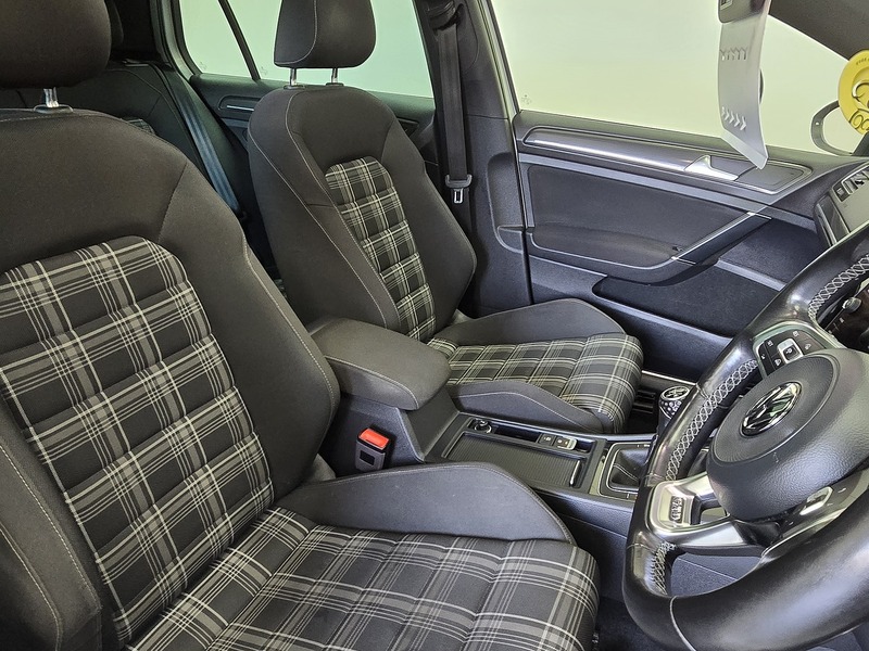Used Volkswagen Golf 2017 for sale - 76694307: Photo 13