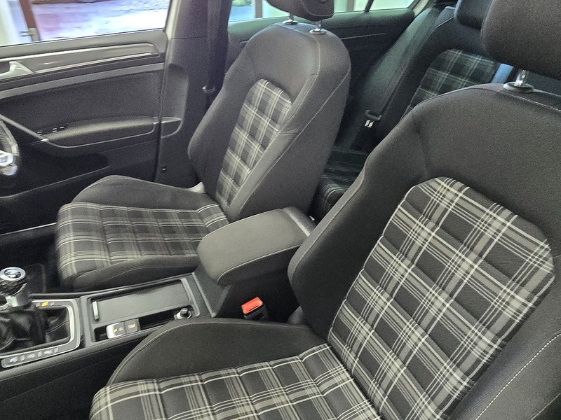 Used Volkswagen Golf 2017 for sale - 76694307: Photo 17