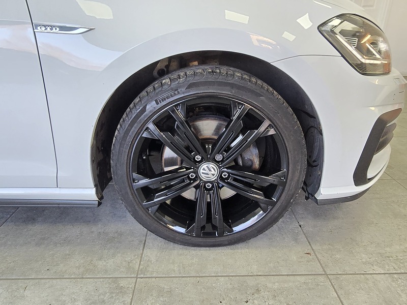 Used Volkswagen Golf 2017 for sale - 76694307: Photo 21