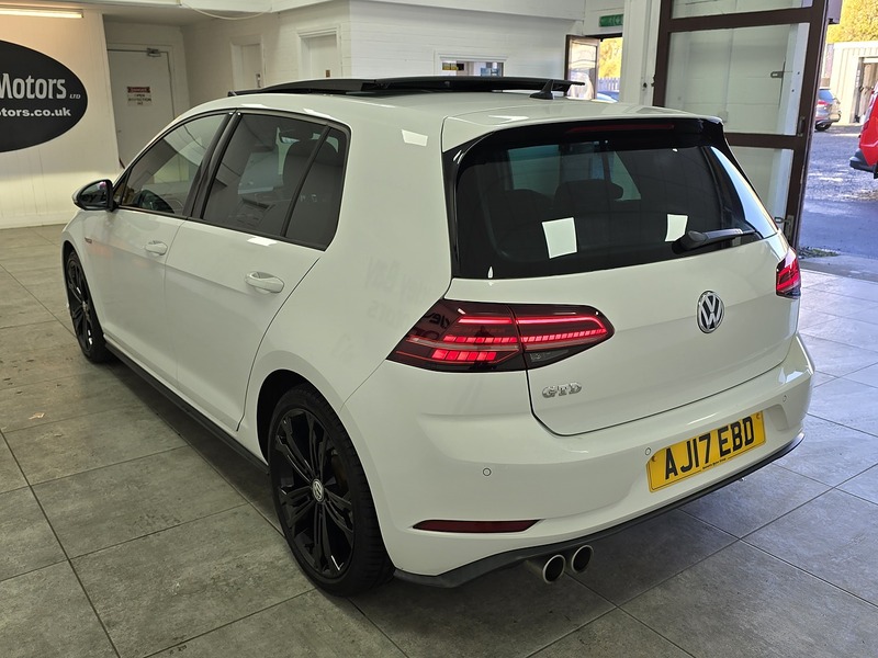 Used Volkswagen Golf 2017 for sale - 76694307: Photo 5