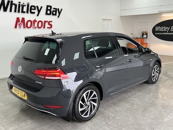 Used Volkswagen Golf 2019 for sale - 78242033: Photo