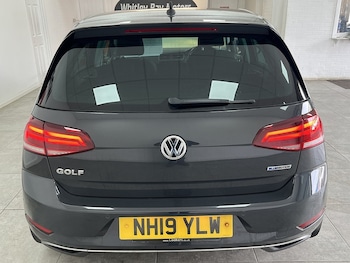 Used Volkswagen Golf 2019 for sale - 78242033: Photo