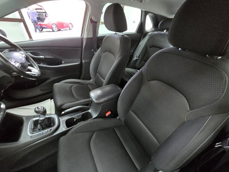 Used Hyundai i30 2018 for sale - 76386790: Photo 18