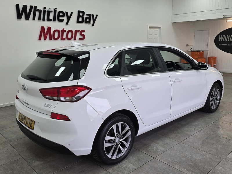 Used Hyundai i30 2018 for sale - 76386790: Photo 3