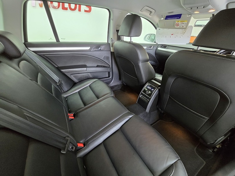 Used Skoda Superb 2015 for sale - 76163637: Photo 13