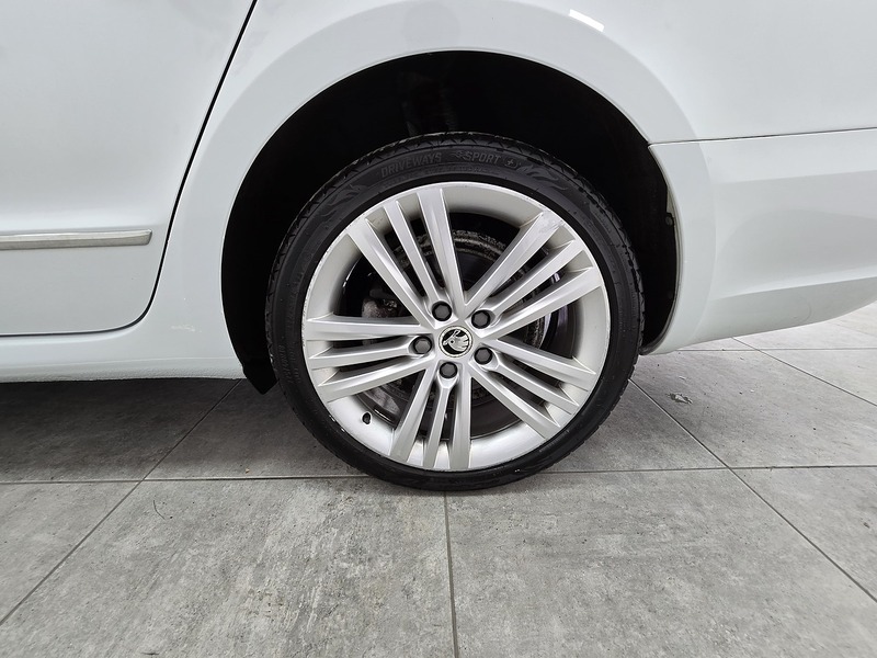 Used Skoda Superb 2015 for sale - 76163637: Photo 18