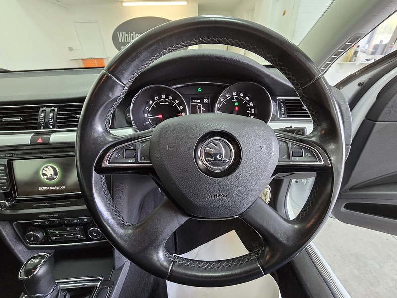 Used Skoda Superb 2015 for sale - 76163637: Photo 8