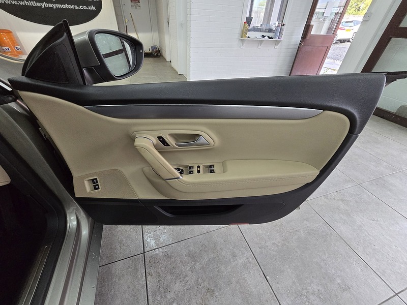 Used Volkswagen CC 2015 for sale - 76330417: Photo 14