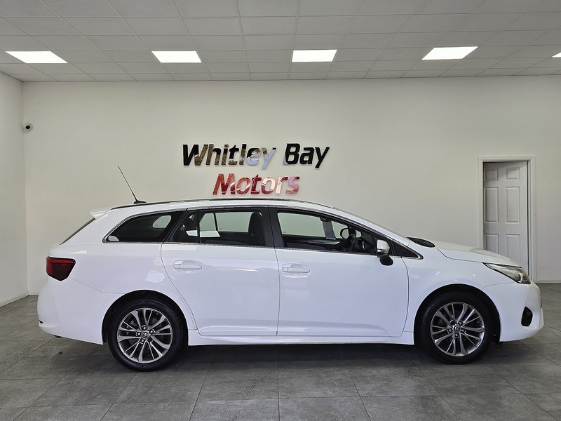 Used Toyota Avensis 2016 for sale - 77324499: Photo 2