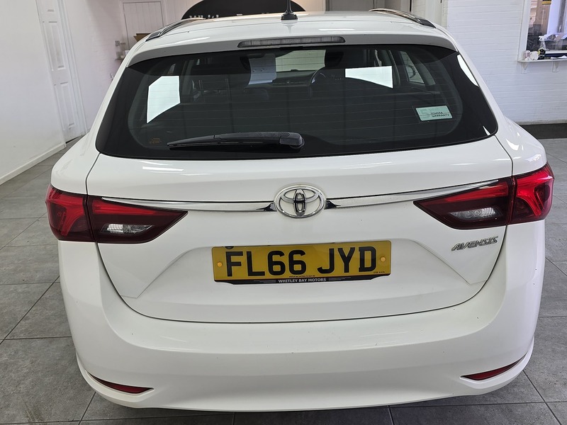 Used Toyota Avensis 2016 for sale - 77324499: Photo 4
