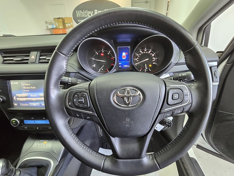 Used Toyota Avensis 2016 for sale - 77324499: Photo 9