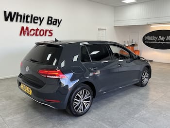 Used Volkswagen Golf 2018 for sale - 79692001: Photo