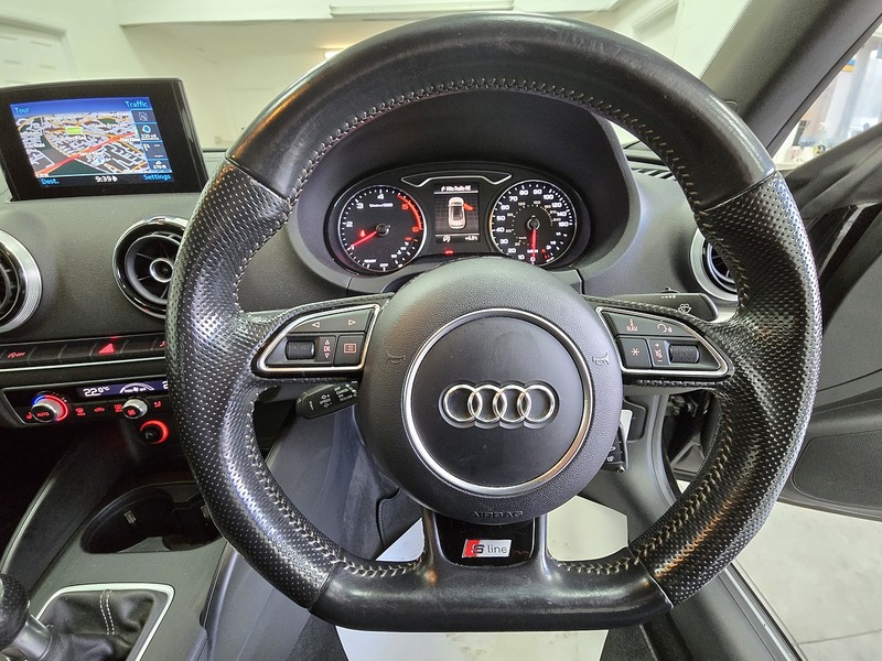 Used Audi A3 Cabriolet 2015 for sale - 76555162: Photo 10