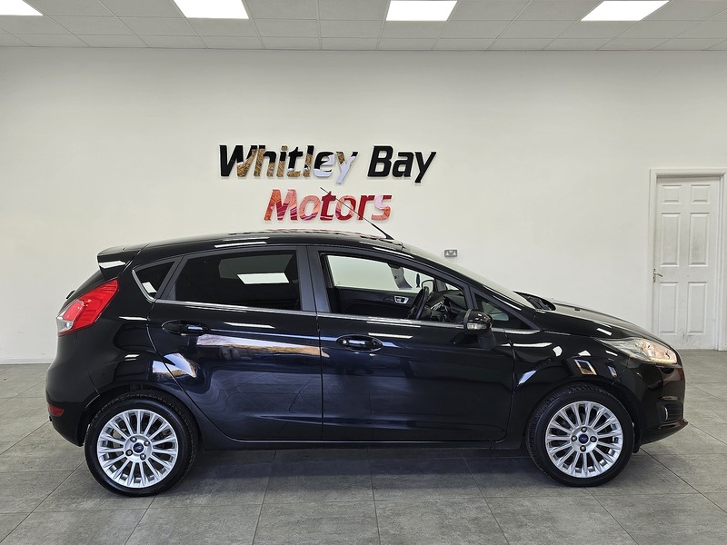 Used Ford Fiesta 2013 for sale - 76698997: Photo 2