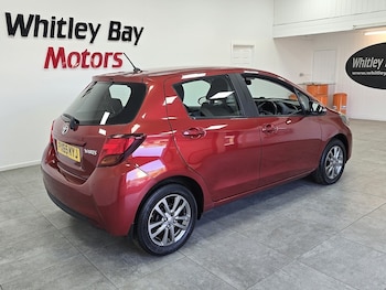 Used Toyota Yaris 2015 for sale - 76027076: Photo 3